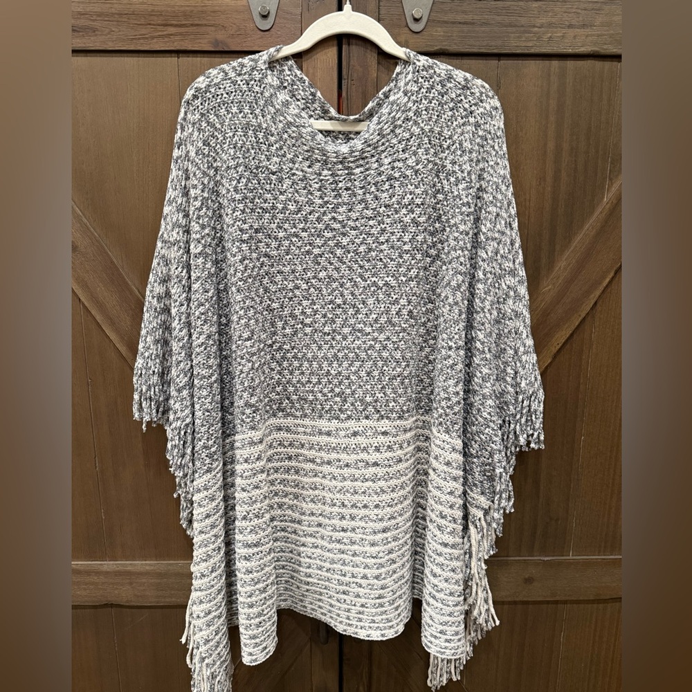 Raj Gray Women's Poncho‎ with Fringe